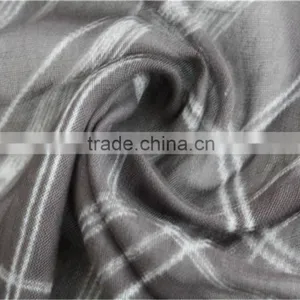 Grey Printed Viscose Scarf thumbnail-4