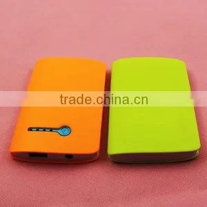 2016 New Design Ultra Slim 5V 1A Promotional 4000mah Mobile Solar Power Bank thumbnail-2