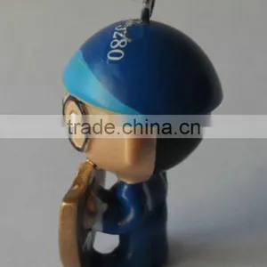Resin Handing Figure Decoration thumbnail-2