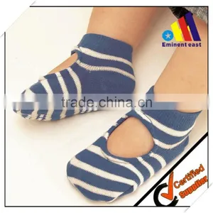 Wholesale High Quality Cotton Soft Touch Baby Anti-slip Socks thumbnail-1