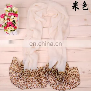 Newest Fancy Print Scarf Wholesale thumbnail-4