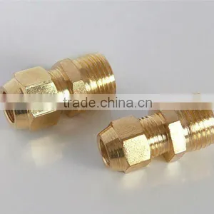 Iron With Gold-plating Coupling thumbnail-1