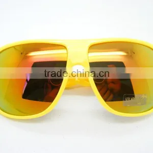 Fashion Sunglasses Plastic Sunglasses Custom Logo Sunglasses Supplier's Choice thumbnail-4