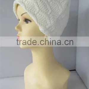 Fashionable Girl's Design Kintted Acrylic Embroidery Beanie Hat thumbnail-4