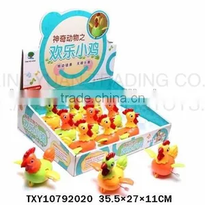 SMALL WIND UP HEN WITH GLASSES thumbnail-2