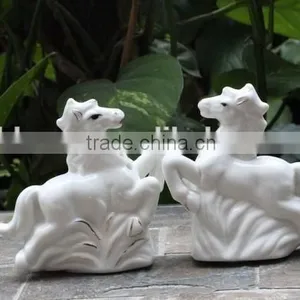Ceramic White Horse Salt & Pepper Shaker Set thumbnail-3