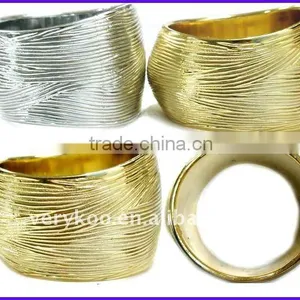 Popular Gold and Silver Colors Plastic Bangles(FCH-10652-1) thumbnail-1