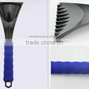 Wholesale Car Widnow Plastic Ice Scraper With Soft Grip thumbnail-1