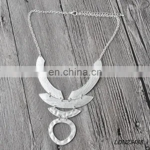 Silver Hammered Circle Necklace thumbnail-2