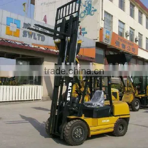 Diesel Engine Forklift Truck thumbnail-1
