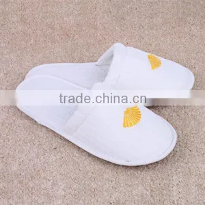 Fancy Disposable Hotel Slippers With Embroidered Logo thumbnail-3