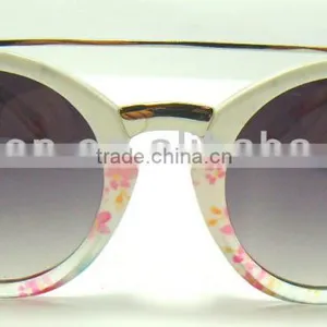 2013 New Fashion Plastic Sunglasses thumbnail-1