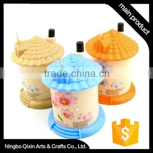 Cute House Shaped Automatic Plastic Toothpick Dispenser thumbnail-1