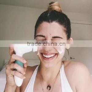 2016 Hot Selling Deep Pore Cleansing Silicone Electric Massage Facial Brush thumbnail-6
