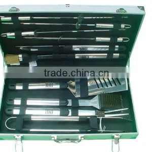 Stainless Bbq Tool Set With Aluminium Case thumbnail-1
