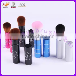 Blush Retractable Brush With Aluminum Body,Made of Synthetic and Goat Hair thumbnail-1