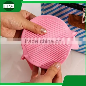 Kitchen Non-stick Cartoon Pig Silicone Bbq Baking Grill Heat Resistant Oven Finger Clip Glove Gloves thumbnail-3