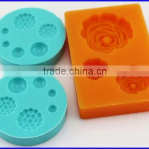 Custom Design and Multi-shaped Molding Chocolate for Cake Decorating thumbnail-1