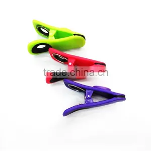 Funny Colorful Plastic Spring Clips thumbnail-3
