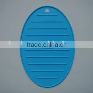 Round Silicone Plate Mat thumbnail-1