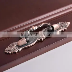 Supplier Wholes Antique Brass/Cooper Luxury Zamak Zinc Alloy Furniture Cabinet Handles,European Style Drawer Knobs thumbnail-4
