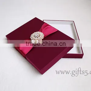 Gorgeous Silk Box Wedding Invitations Card Box Wholesale thumbnail-5