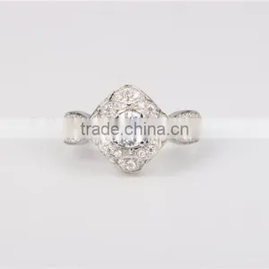 Micro Pave Setting Elegant Rose Shape Design 925 Sterling Silver Wedding Ring thumbnail-2