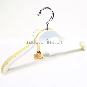 Wooden Clothing Hanger With Non-slip Film thumbnail-1