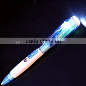 Hot Selling Multifunction Plastic Flashlight Pen thumbnail-2