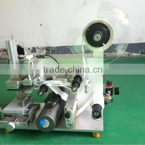 Manual Self-adhesive Labeling Machine for Square/flat Bottles thumbnail-1