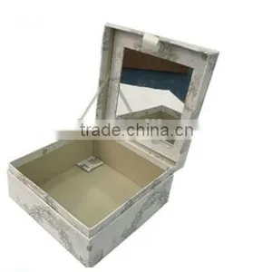 Square Cosmetic Box With a Mirror thumbnail-3