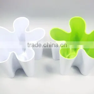 Two Tone Flower Shaped Melamine Colander Utensils thumbnail-1