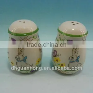 Napkin Holder With Salt and Pepper Shaker thumbnail-1