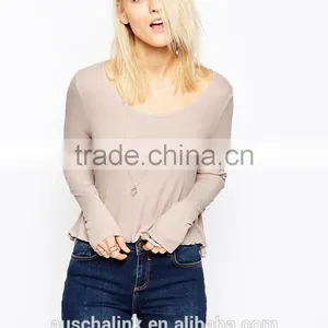 OEM Lady Wholesale Scoop Neck t Shirt Fashion Design thumbnail-1