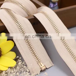 High Quality Polyester Tape Metal Zipper for Jacket thumbnail-5