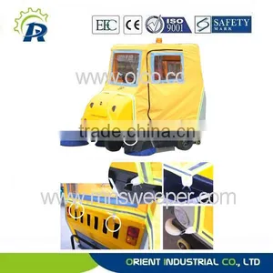 Outdoor Semi Closed Ride on Linoleum Road Sweeper With Lead Acid Battery Free of Maintenance thumbnail-1