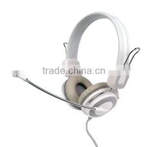 Fashionable & Fantastic Headphone With Remote and Mic thumbnail-2