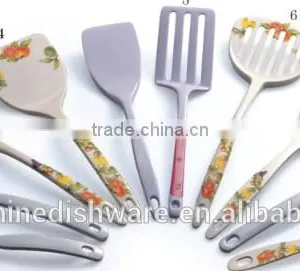 Melamine Shovel thumbnail-1