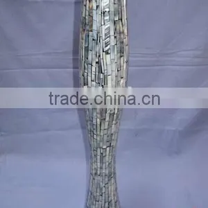 Lacquer-Pearl Vase thumbnail-1
