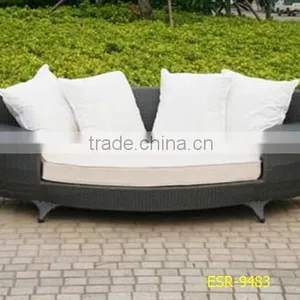 Outdoor Living Daybed thumbnail-1