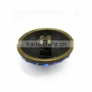 Fashionable Rhinestone Resin Button For Garment thumbnail-4