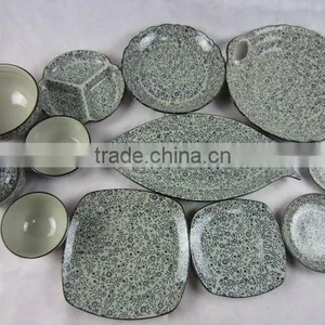 12pcs Beautiful Porcerlain Dinnerware Set thumbnail-1
