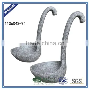 Spoon Shape Hanging Bird Feeder for Garden Decoration thumbnail-1