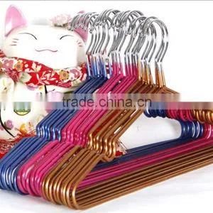 Hanger thumbnail-1