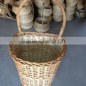 Willow Basket With Wheel thumbnail-1