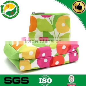 2015 New Design 600D Polyester PVC Printing Zipper Cosmetic Bag thumbnail-1