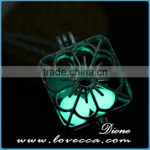 Plating Platinum+Sky Blue Luminous Fahion Luminous Stone Necklace Essential Oil Diffuser Glow in the Dark Necklace thumbnail-4