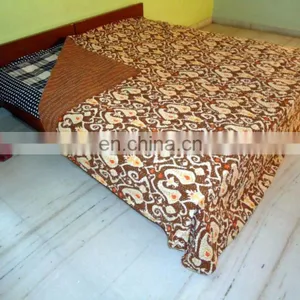 Indian Ikat Kantha Quilt Queen Size Throw Gudri Ikat Kantha Bedspread thumbnail-2