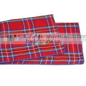 Foldable Waterproof Acrylic Outdoor Blanket for Tent 175x135cm thumbnail-3
