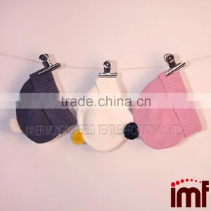 Classic Cuffed Hat Pattern in Cashmere thumbnail-2